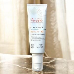 Avene Cleanance Mattifying Sunscreen Lotion SPF 30- oily, acne, sensitive skin